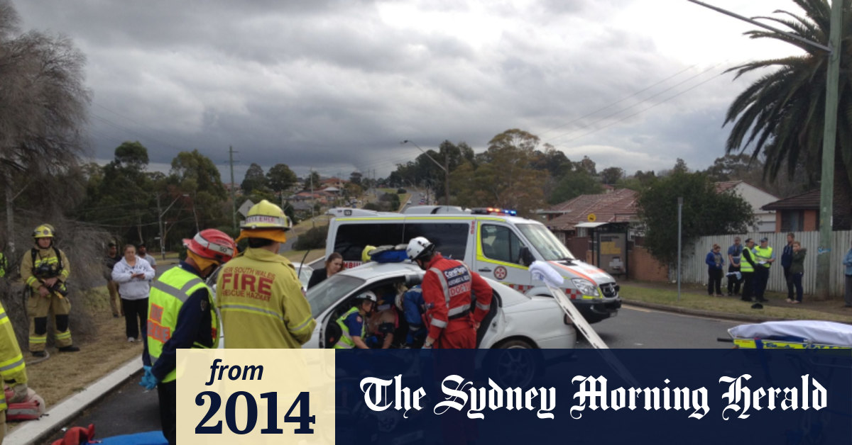 Pendle Hill car crash offtheclock nurses to the rescue